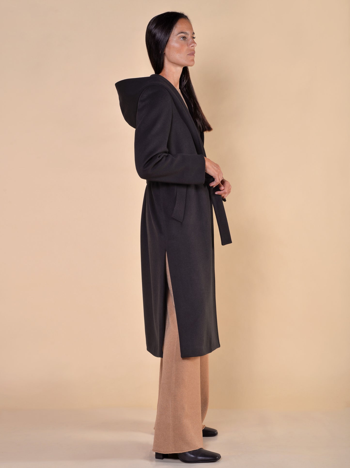 Cappotto Lungo Con Cappuccio Nero