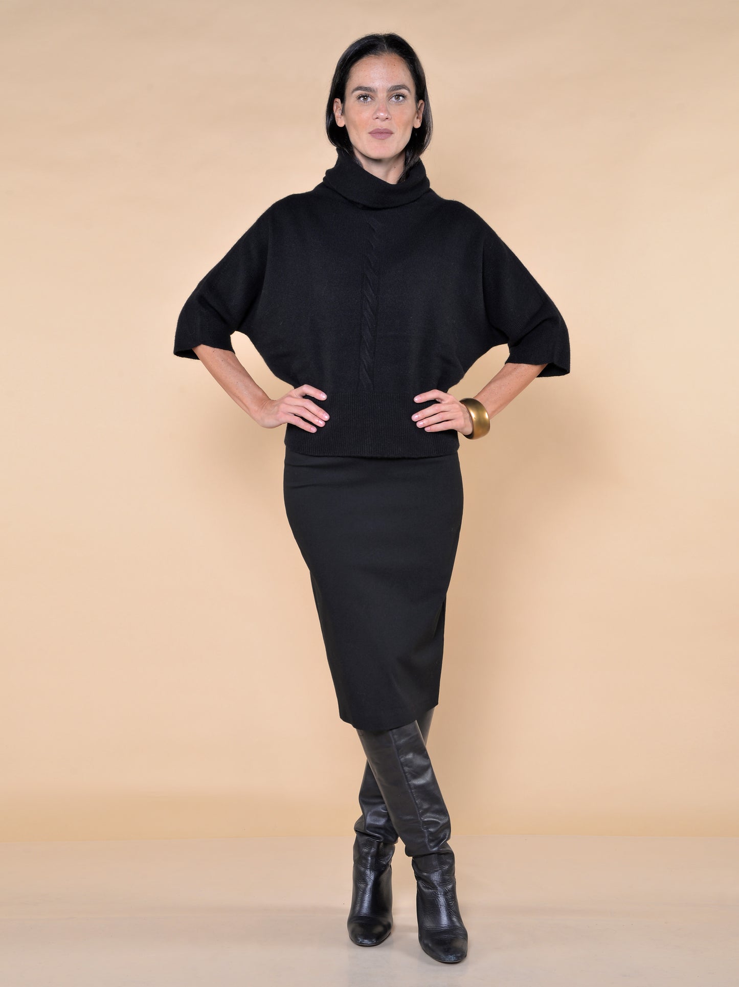 Maglia in Misto Lana Collo Ciambella con Treccia Nera