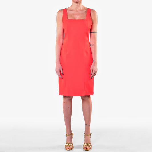 Korallenrotes Kleid mit quadratischem Ausschnitt