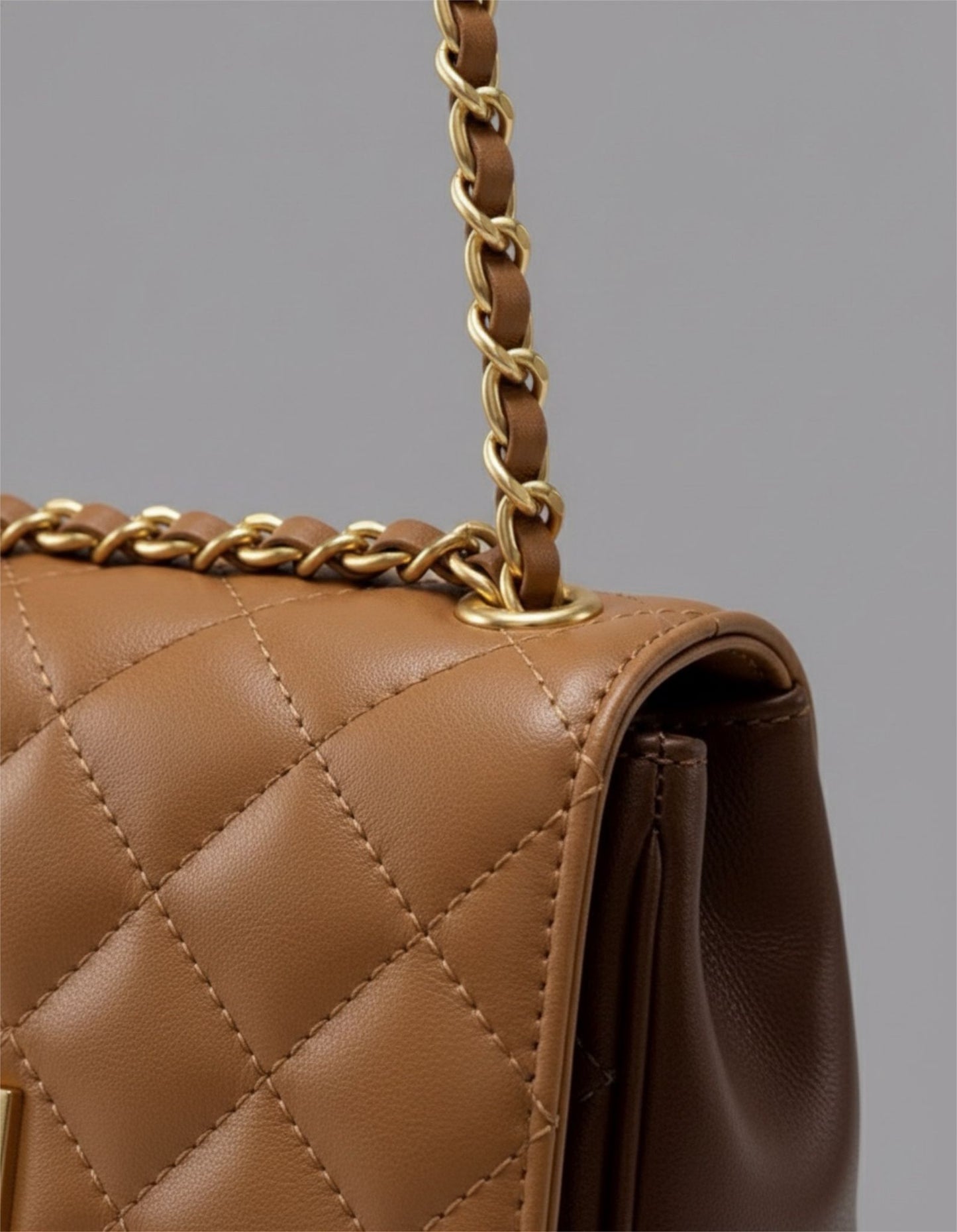 Gesteppte Ledertasche