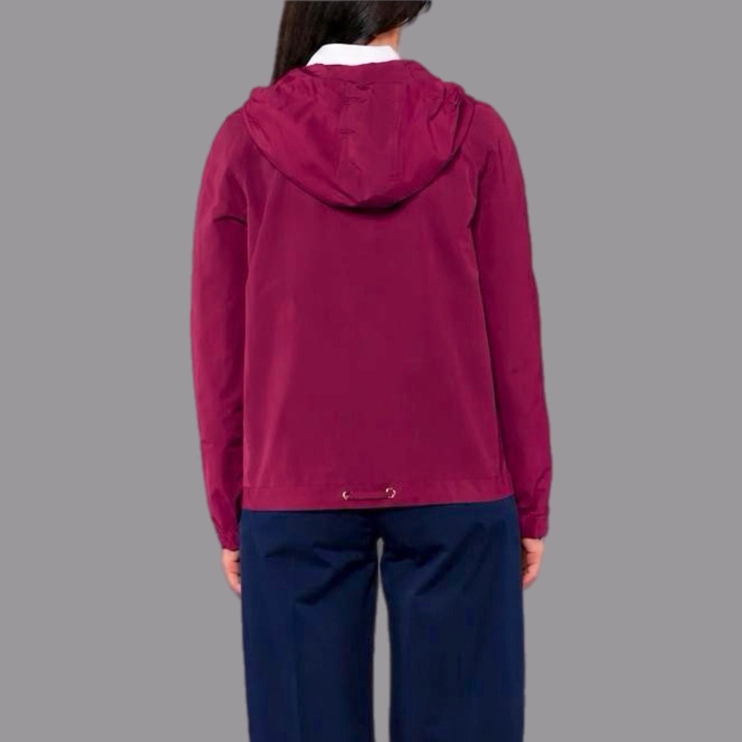 Khakifarbener Trenchcoat mit Kapuze