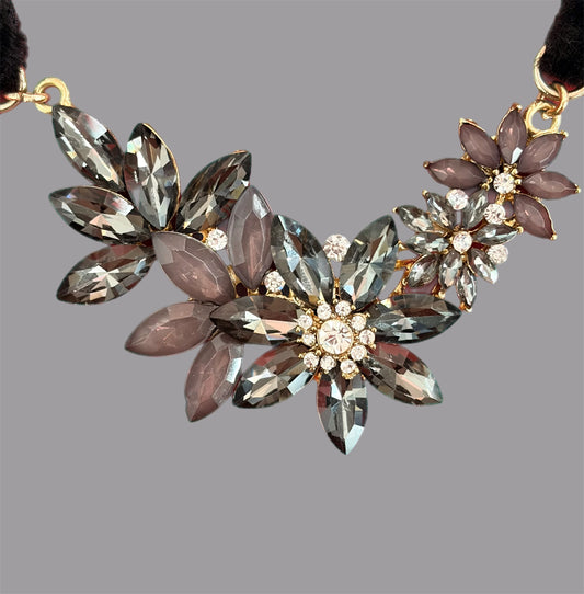 Girocollo con Motivo Floreale