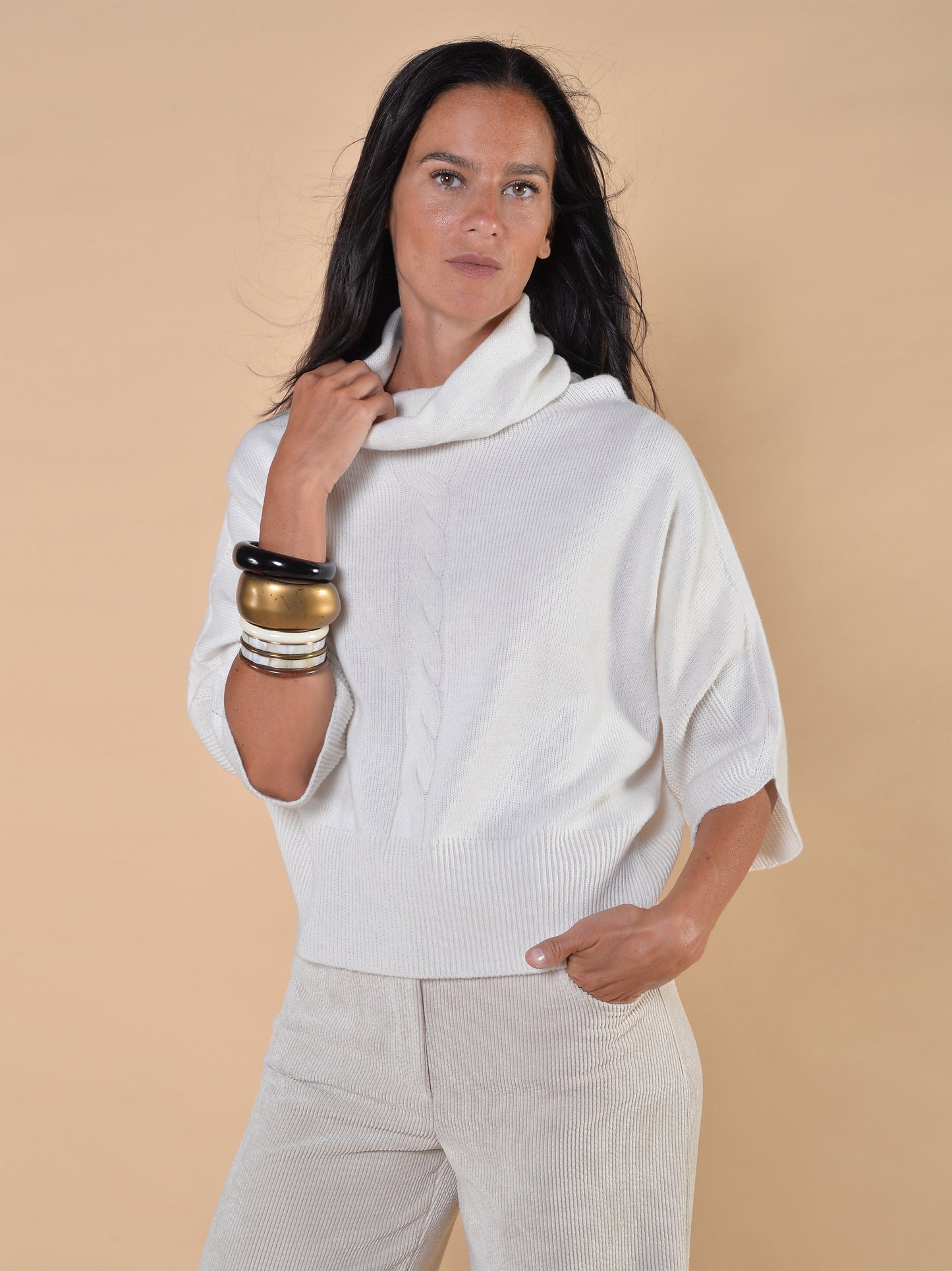 Maglia in Misto Lana Collo Ciambella con Treccia Panna