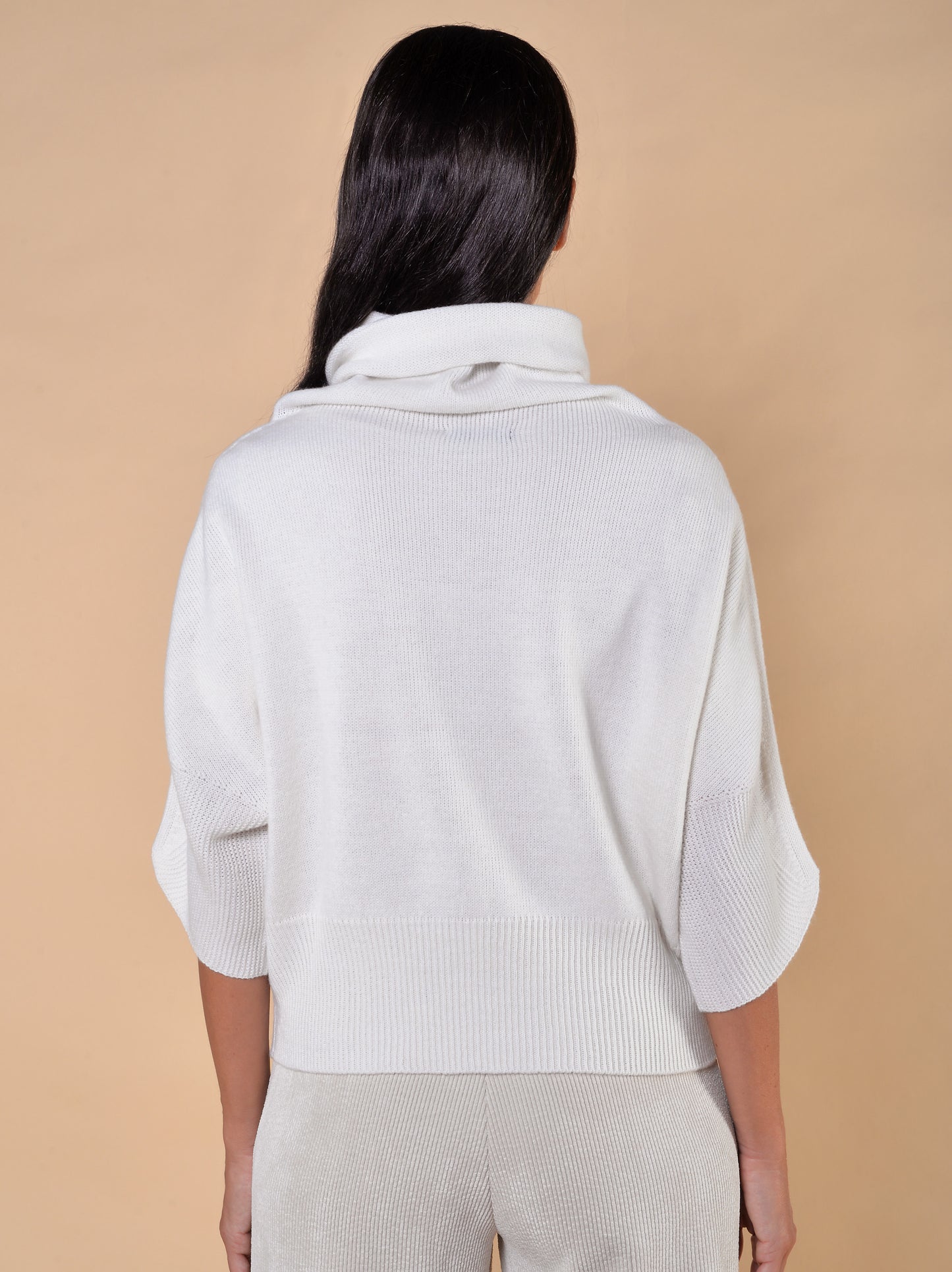 Maglia in Misto Lana Collo Ciambella con Treccia Panna