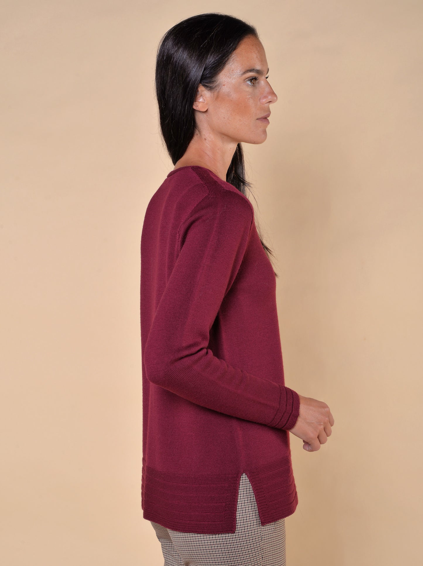 Maglia in Pura Lana Vergine Scollo a V Bordeaux