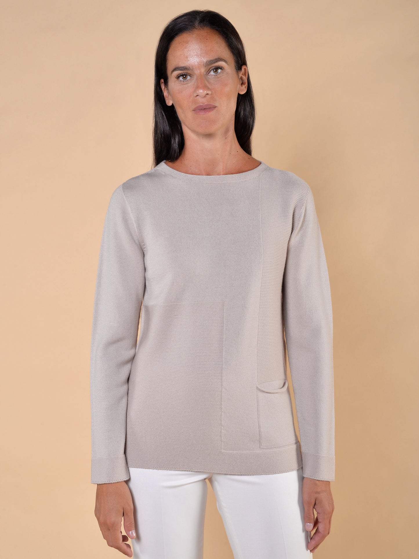 Maglia Girocollo in Lana con Tasca Mandorla