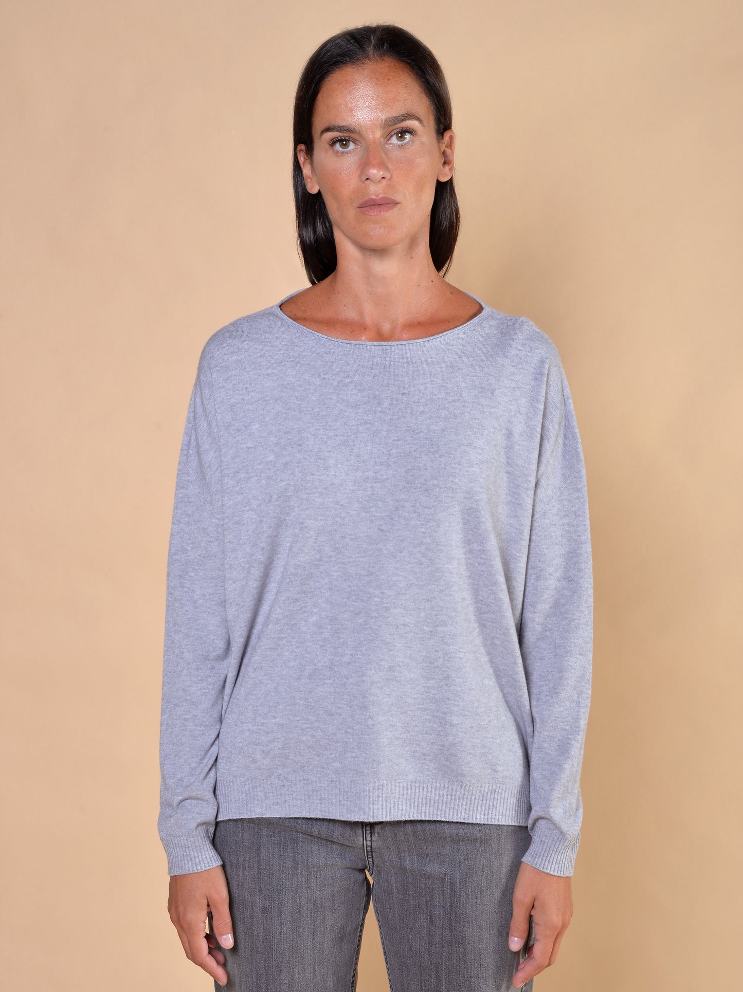 Maglia Scollo a Barca con Spacchi Perla