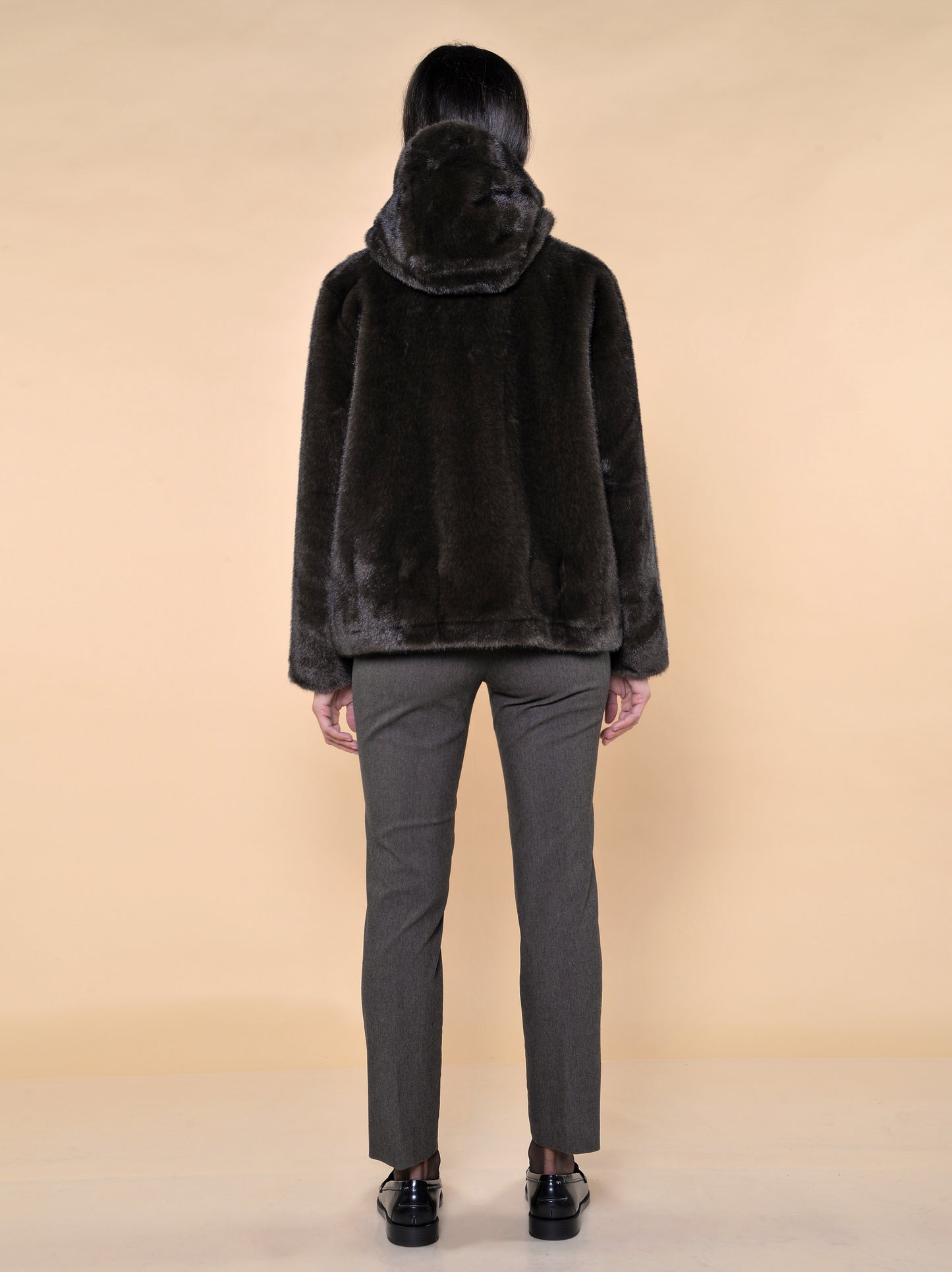 Ecopelliccia con Cappuccio Moro