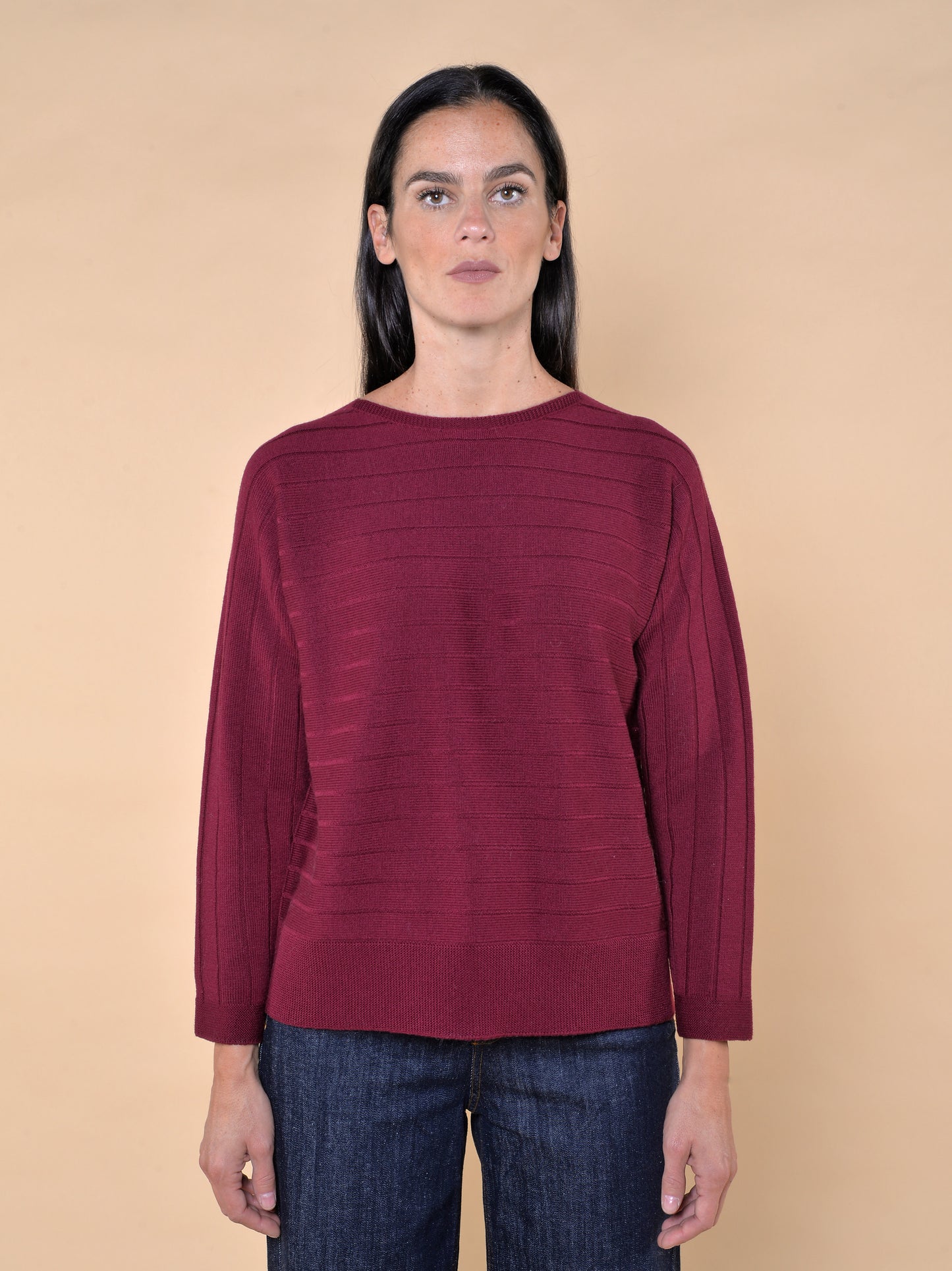 Maglia in Pura Lana Vergine a Coste Orizzontali Bordeaux
