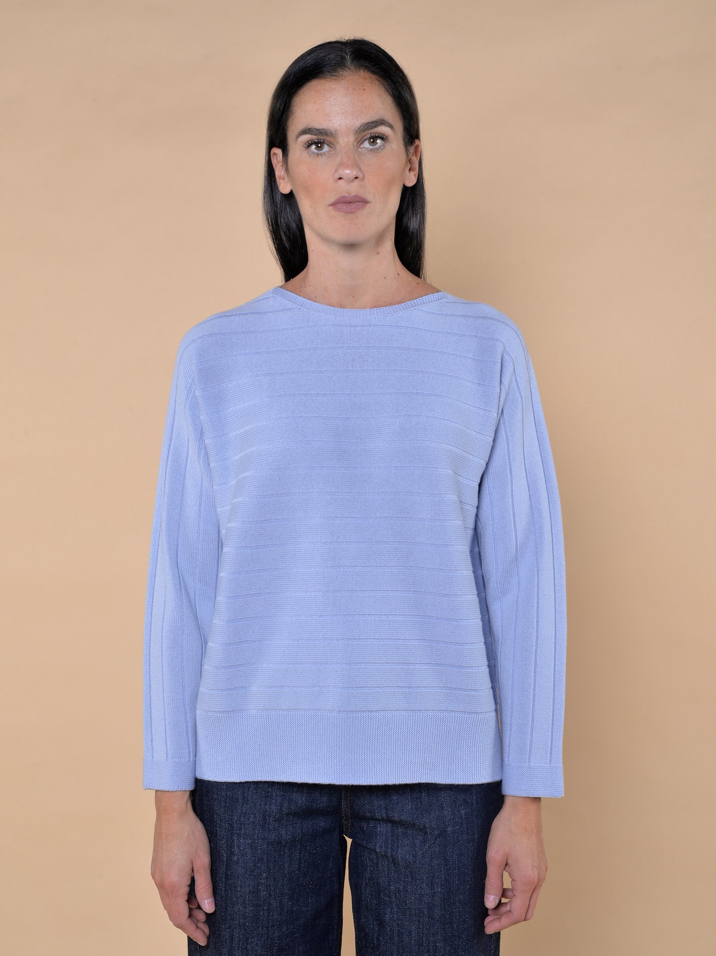 Maglia in Pura Lana Vergine a Coste Orizzontali Nuvola