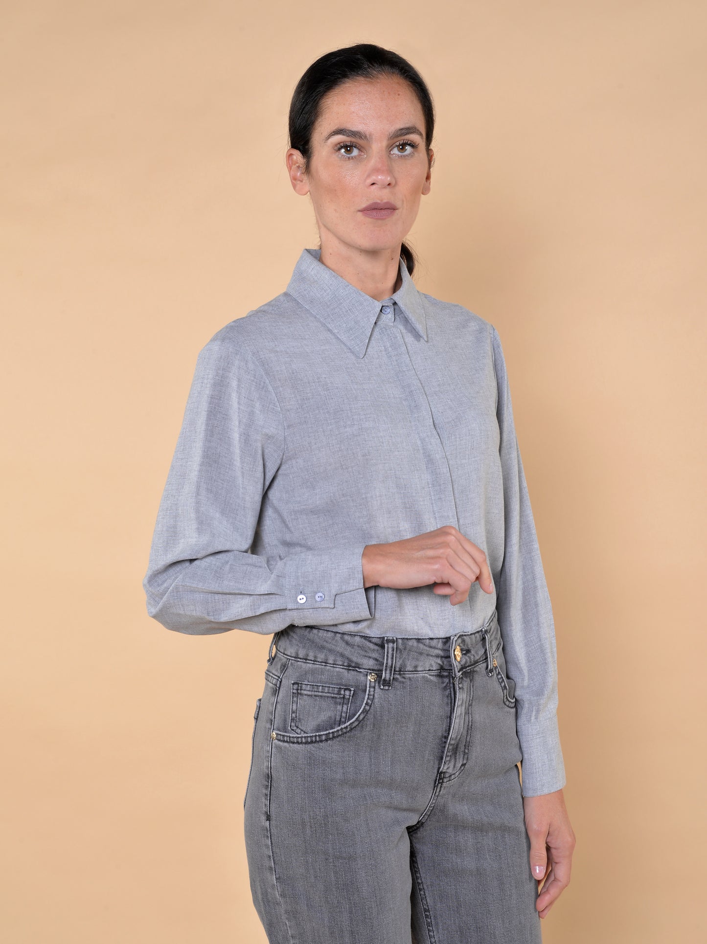 Camicia in Garza Polso Asimmetrico Grigia