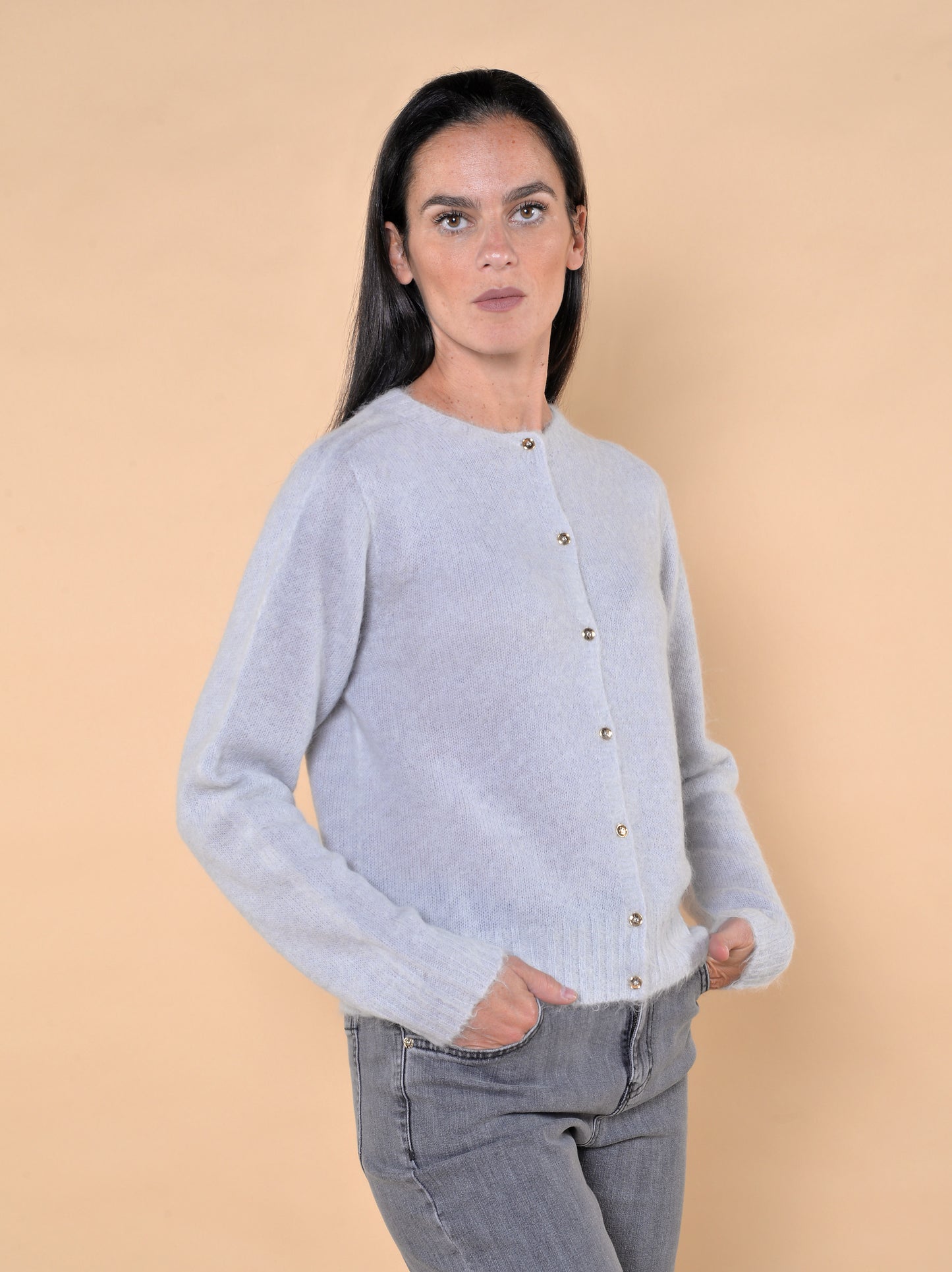 Cardigan in Misto Alpaca Perla con Bottoni Oro