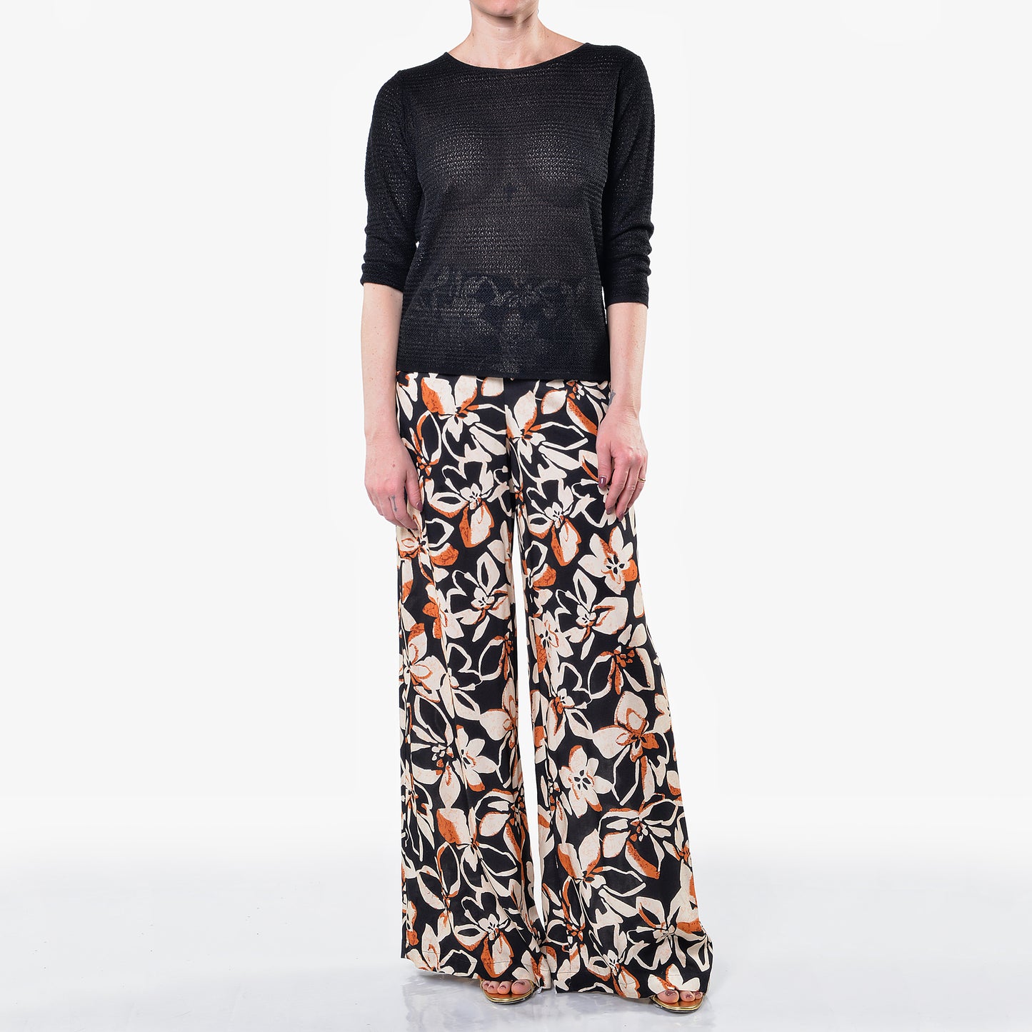Pantaloni Gamba Larga Fantasia Fiore Nero