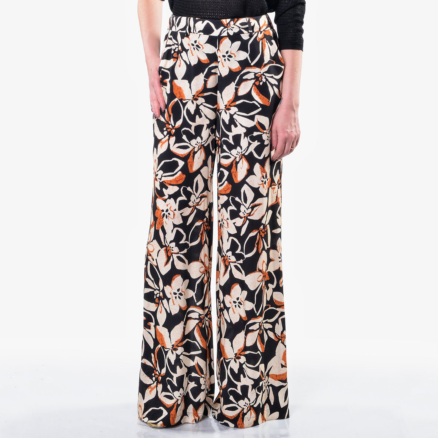 Pantaloni Gamba Larga Fantasia Fiore Nero