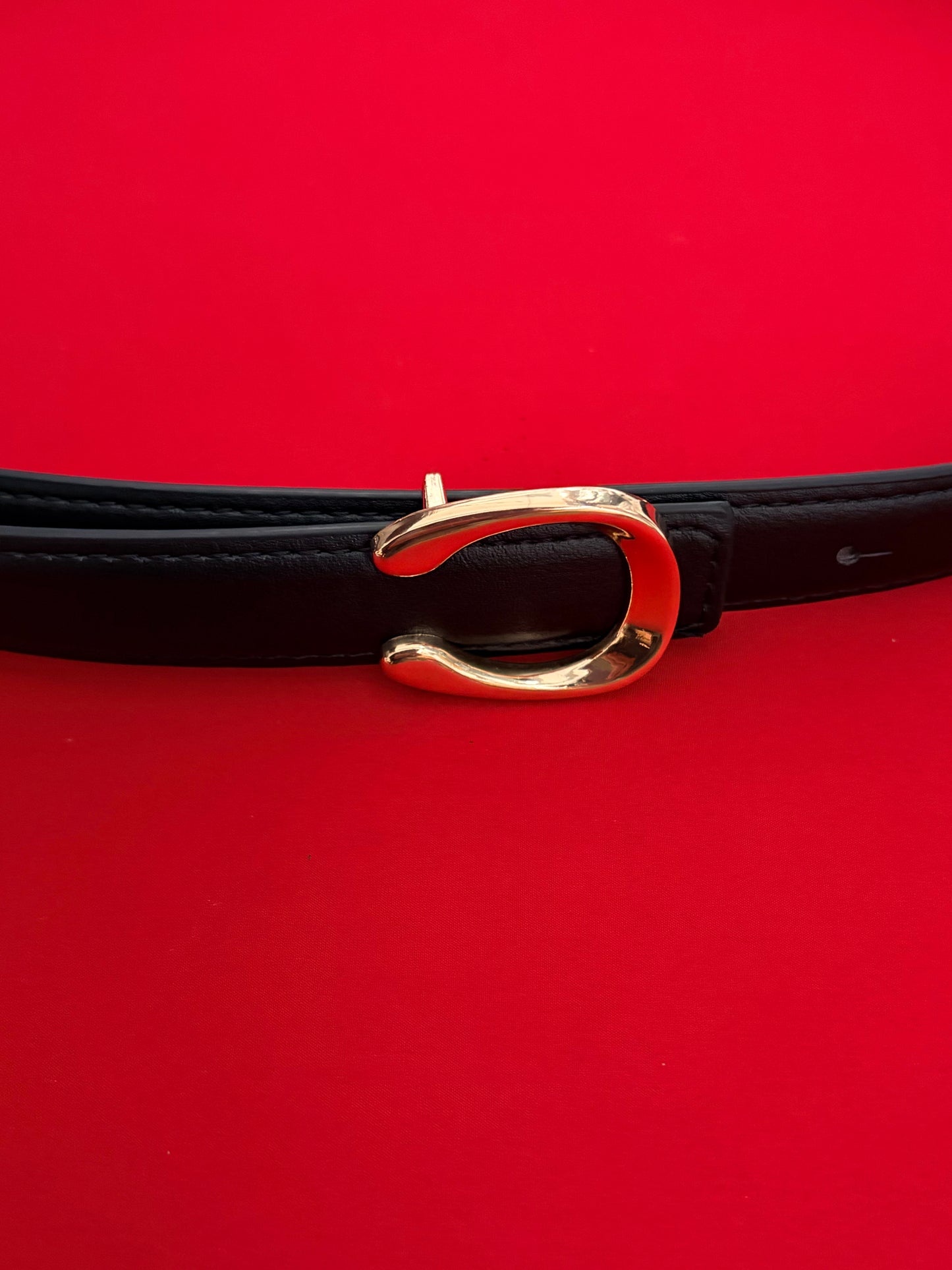 Cintura con Fibbia dalla Galvanica Oro Nera