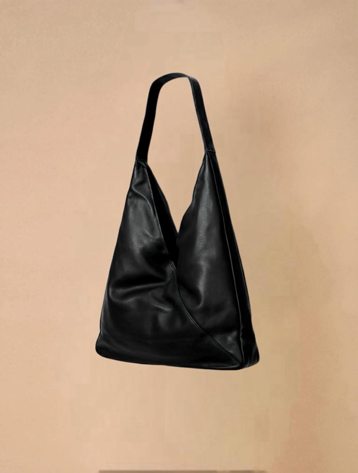 Borsa con Taglio Diagonale Nera
